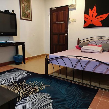 Kencana Guest House Pantai Cenang  Zewnętrze zdjęcie